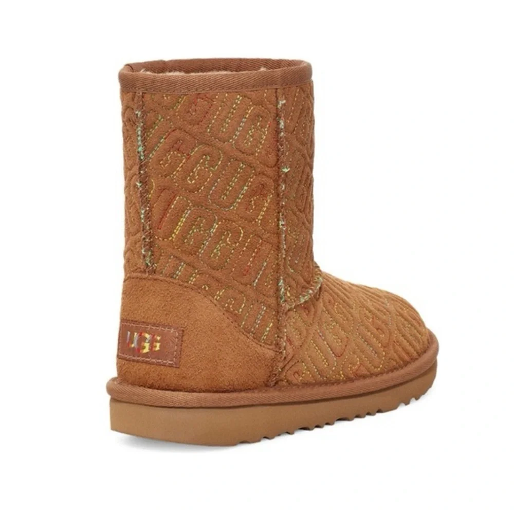 UGG‎ Kids' Classic II Graphic Stitch Short Boot